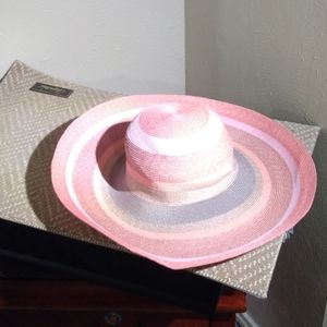WOMEN'S SUN HAT BY NEIMAN MARCUS